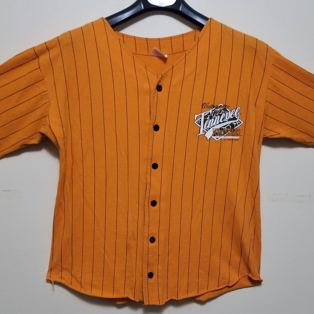 Vintage TN Vols Short Sleeve Baseball T. Size M.
